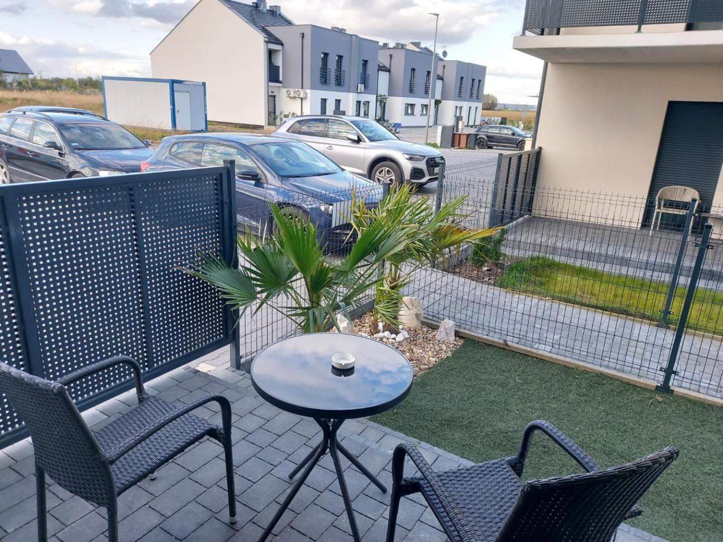 Apartament Sunset Leszno レシュノ エクステリア 写真